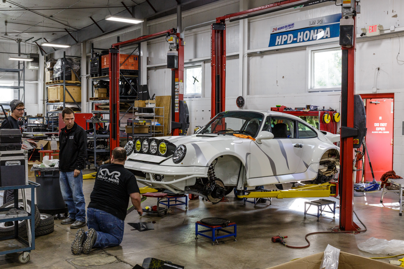 Illustration for article titled Even SEMA Knows Off-Road 911s Are One Of The Coolest Things On Earth